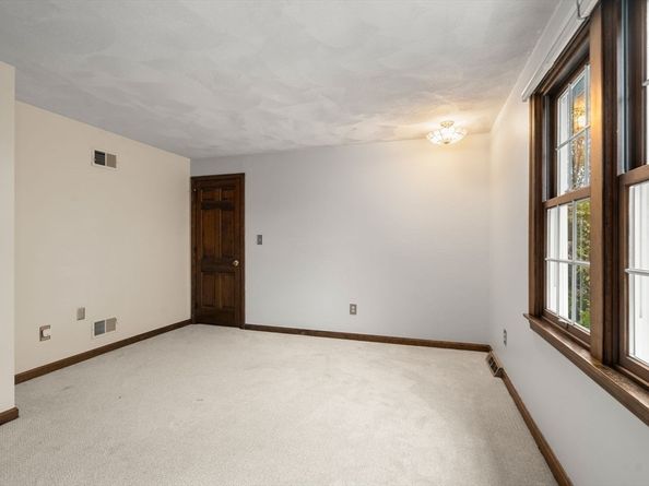 397 Stow Rd, Marlborough MA 01752