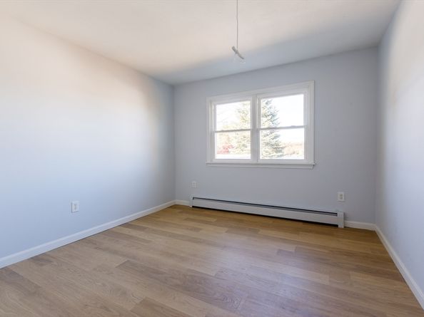 1 Ernest St, Webster MA 01570