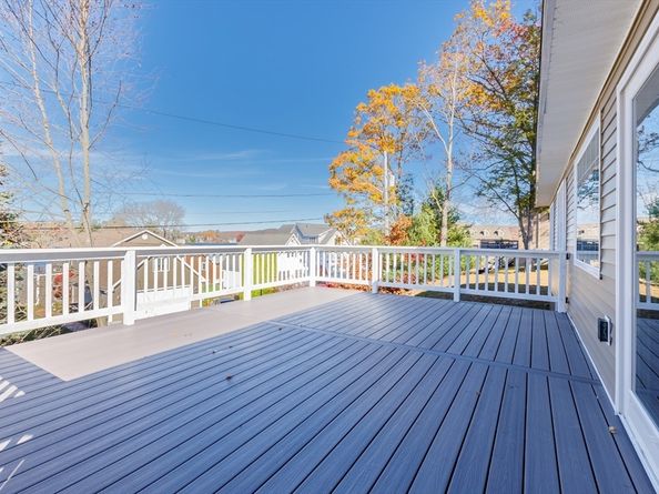 1 Ernest St, Webster MA 01570