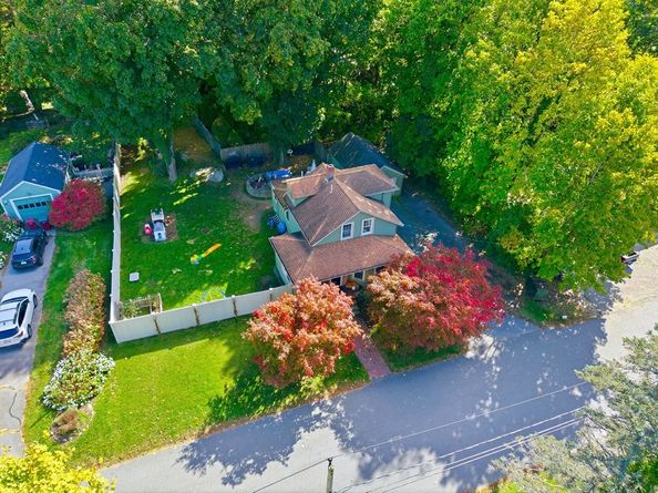 3 Corinne Pkwy, Middleboro MA 02346