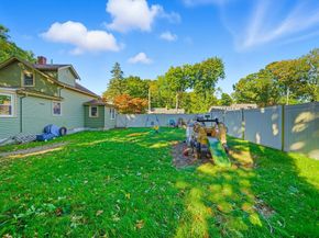 3 Corinne Pkwy, Middleboro MA 02346