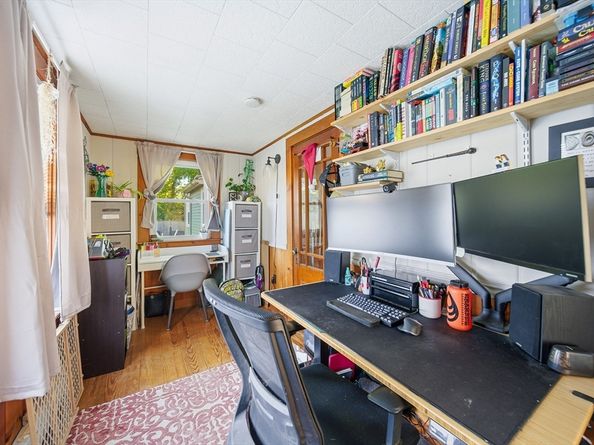 3 Corinne Pkwy, Middleboro MA 02346