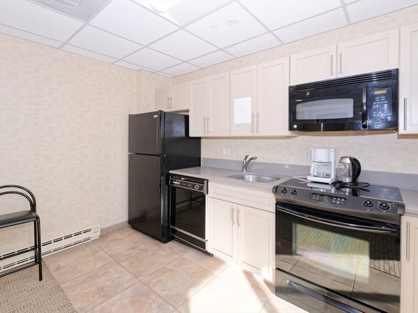 125 Pleasant St 201, Brookline MA 02446