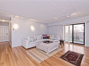 125 Pleasant St 201, Brookline MA 02446