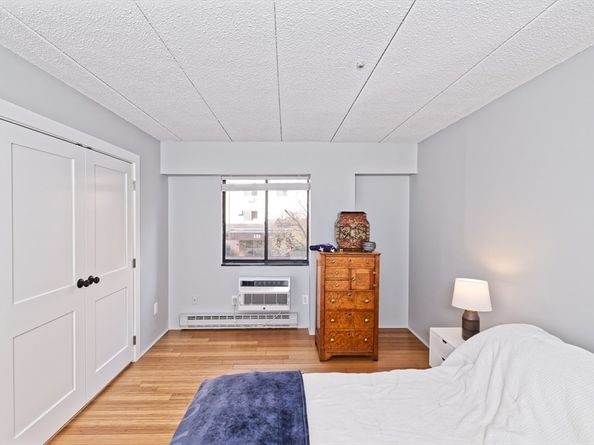 125 Pleasant St 201, Brookline MA 02446