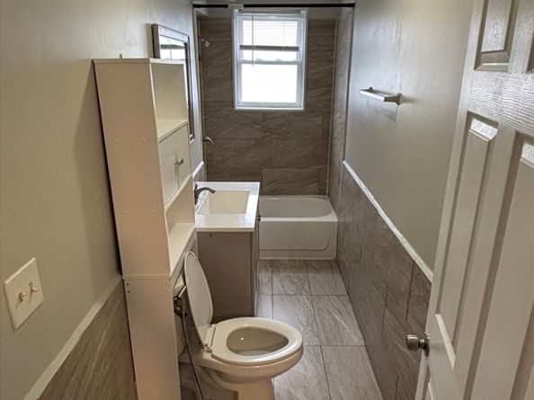 131 5th St, Leominster MA 01453