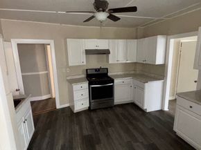 131 5th St, Leominster MA 01453