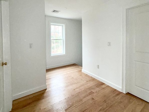 580 Broad St 2, Bridgewater MA 02324