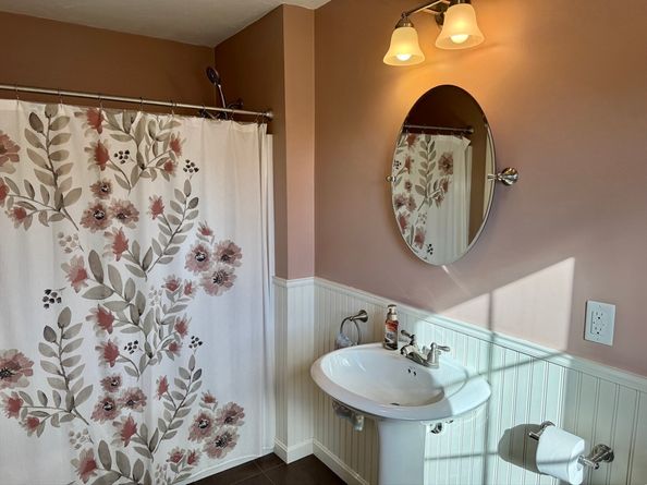 2 Riley Rd B, Lunenburg MA 01462