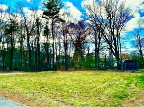 315 Grant St, Leominster MA 01453