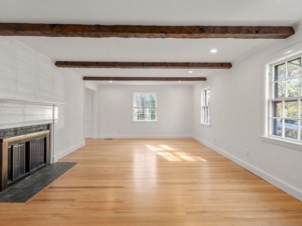 262 Cochituate Rd, Wayland MA 01778