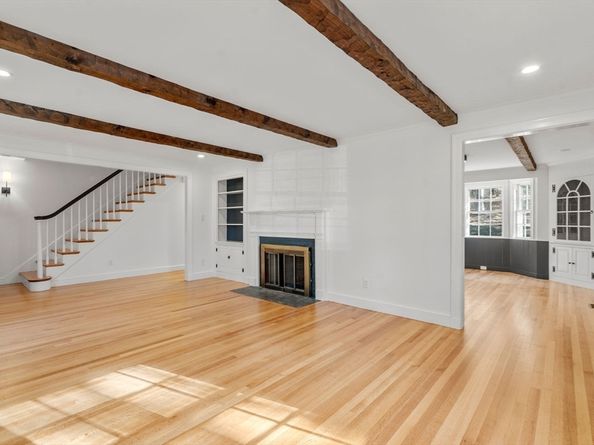 262 Cochituate Rd, Wayland MA 01778