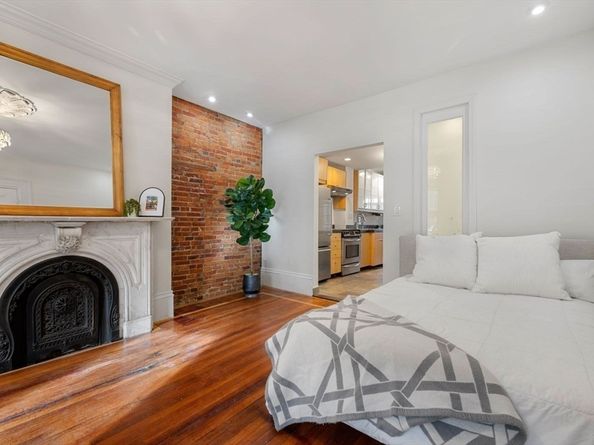 15 Concord Sq A, Boston MA 02118