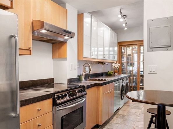 15 Concord Sq A, Boston MA 02118