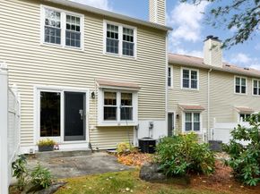 177 Chapman Pl 177, Leominster MA 01453