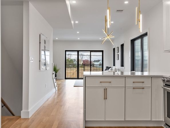 599 Sea St 1, Quincy MA 02169