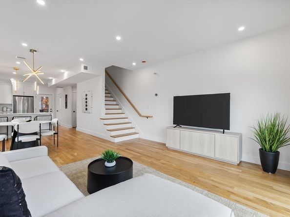 599 Sea St 1, Quincy MA 02169