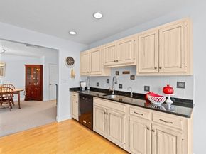 92 Cliffside Dr hole 2, Plymouth MA 02360