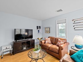 92 Cliffside Dr hole 2, Plymouth MA 02360