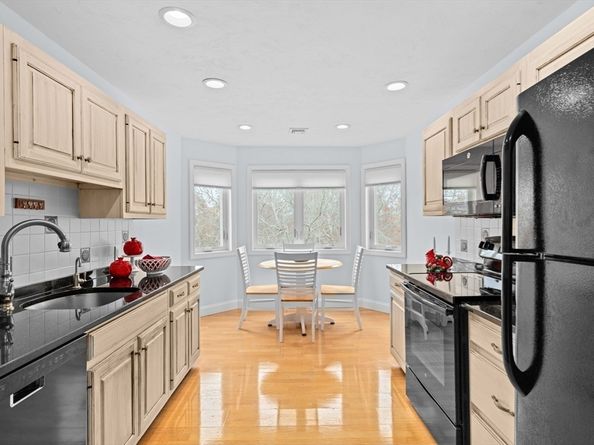 92 Cliffside Dr hole 2, Plymouth MA 02360