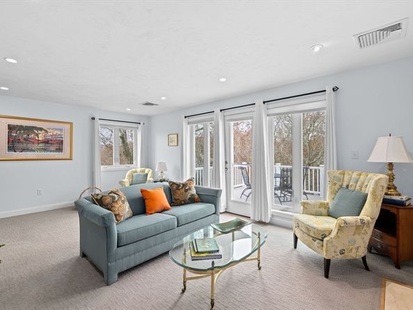 92 Cliffside Dr hole 2, Plymouth MA 02360