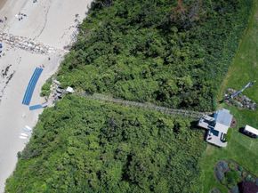 92 Cliffside Dr hole 2, Plymouth MA 02360