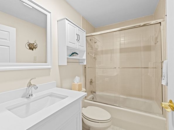 92 Cliffside Dr hole 2, Plymouth MA 02360