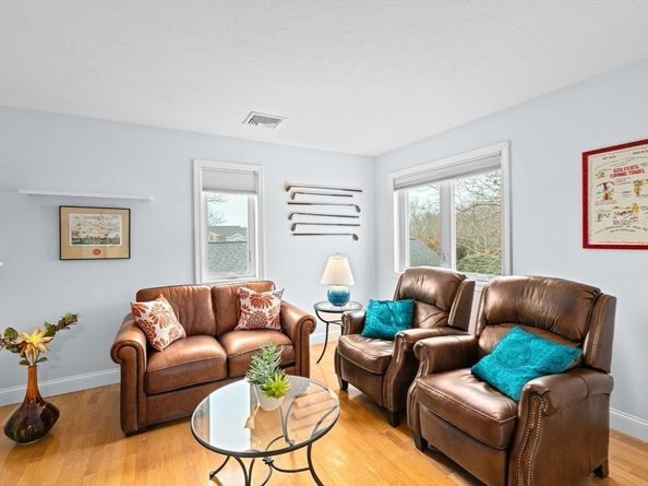 92 Cliffside Dr hole 2, Plymouth MA 02360