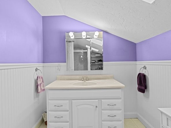 92 Cliffside Dr hole 2, Plymouth MA 02360