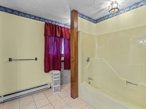 186 Eight Lots Rd, Sutton MA 01590