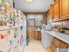 186 Eight Lots Rd, Sutton MA 01590