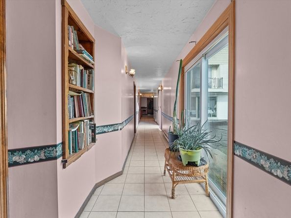 186 Eight Lots Rd, Sutton MA 01590