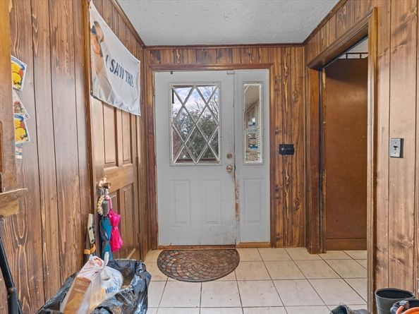 186 Eight Lots Rd, Sutton MA 01590