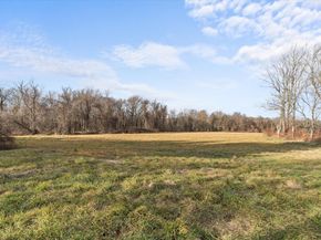 186 Eight Lots Rd, Sutton MA 01590