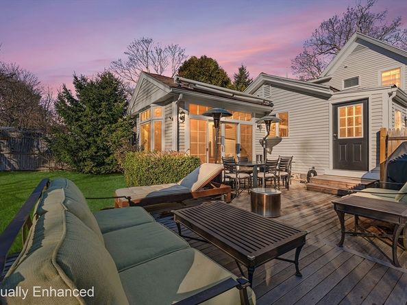 29 Cottage St, Wellesley MA 02482