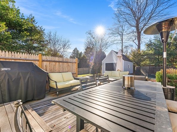 29 Cottage St, Wellesley MA 02482