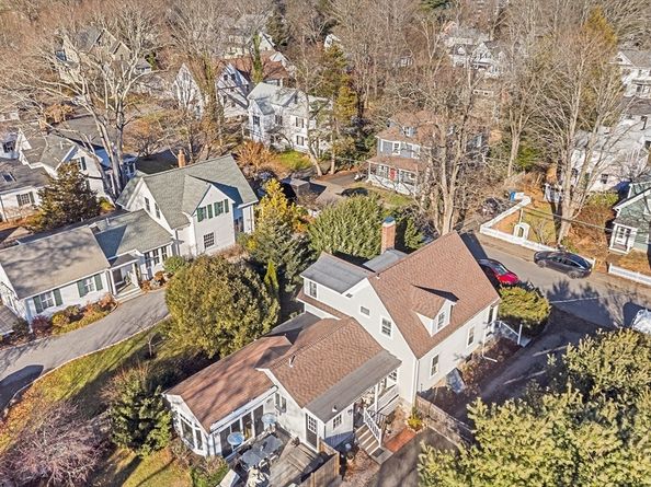 29 Cottage St, Wellesley MA 02482