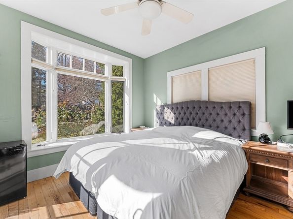 29 Cottage St, Wellesley MA 02482