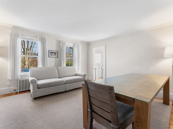 29 Cottage St, Wellesley MA 02482