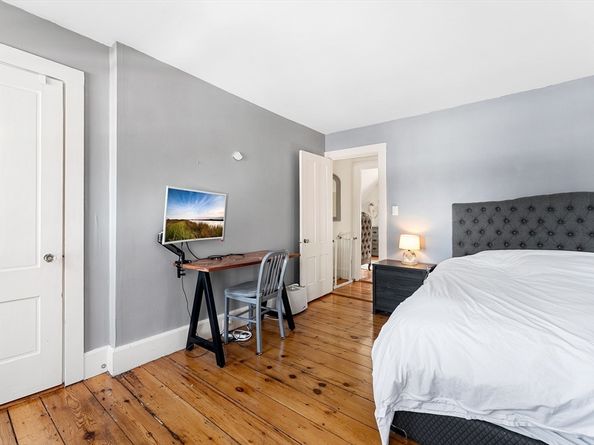 29 Cottage St, Wellesley MA 02482