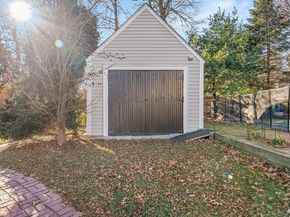 29 Cottage St, Wellesley MA 02482
