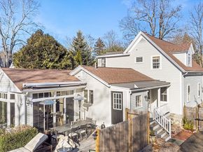 29 Cottage St, Wellesley MA 02482