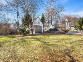 29 Cottage St, Wellesley MA 02482