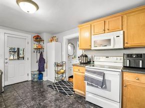 20 Byrne Ave, Westford MA 01886