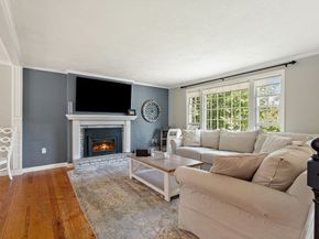 12 Patti Ln, Maynard MA 01754