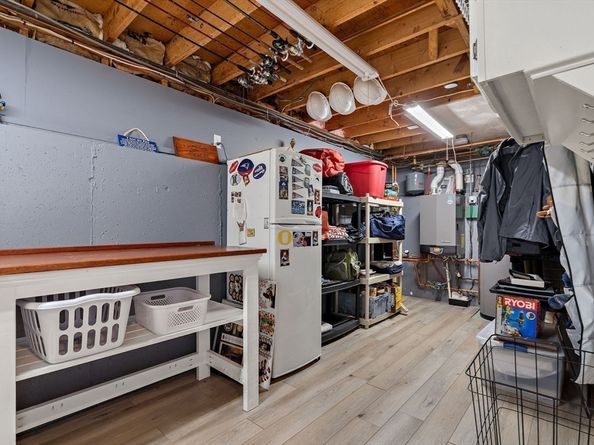 12 Patti Ln, Maynard MA 01754