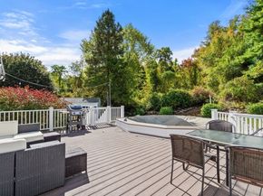 12 Patti Ln, Maynard MA 01754