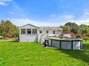 12 Patti Ln, Maynard MA 01754