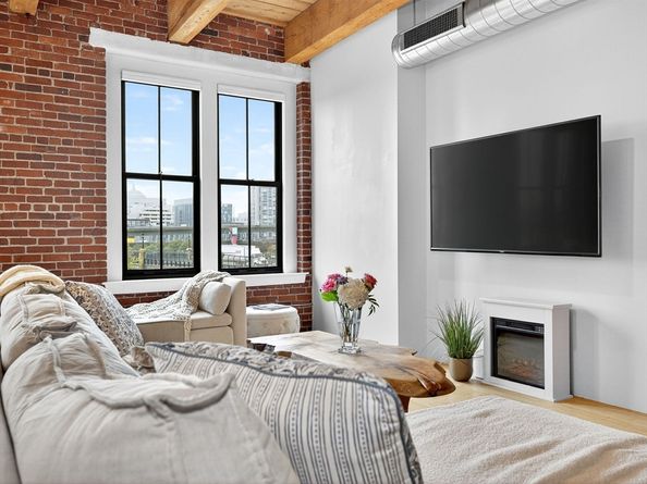 9 West Broadway 508, Boston MA 02127