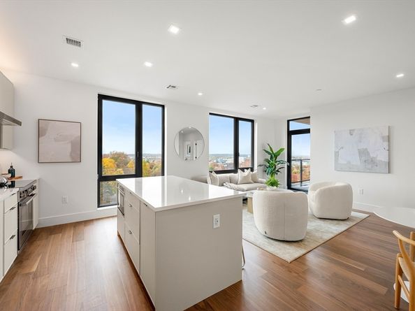 1515 Commonwealth Ave 706, Boston MA 02135